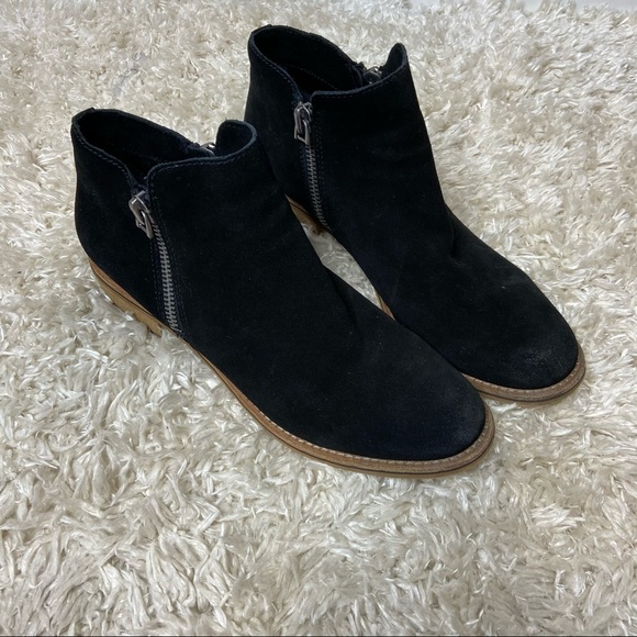 DOLCE VITA Black Double Zipper Ankle Booties 12 - Picture 1 of 7